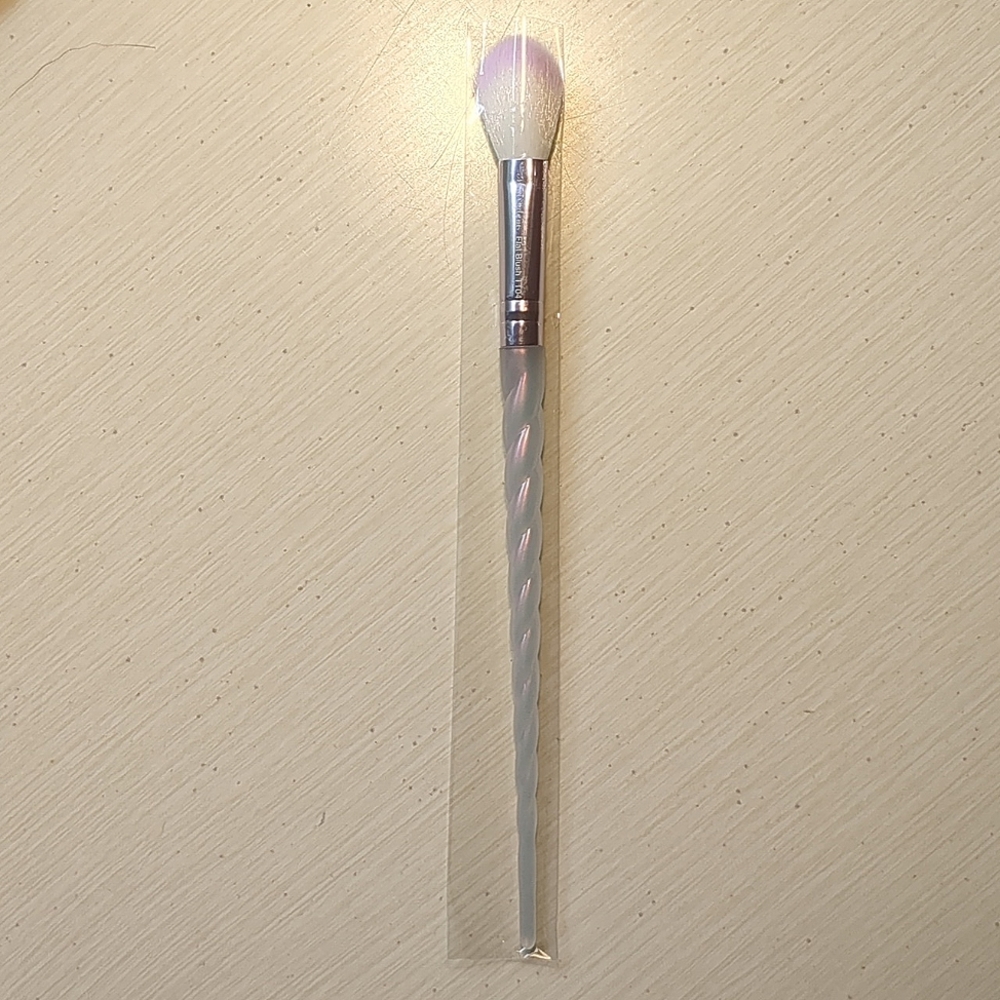 SLMISSGLAM Flat Brush